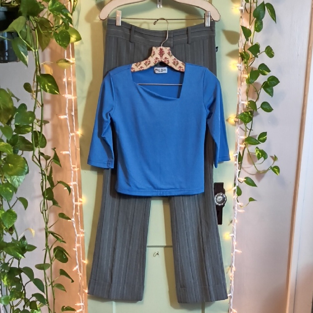 Women's Renee Lauren New York Ocean Blue Semi Sleeve Crop Top M